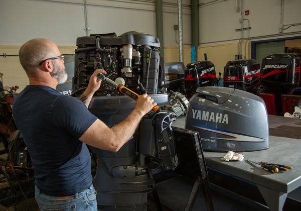 VIU marine technician apprenticeship